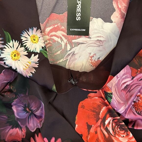 Express Women's Satin Wrap Top Size XS Floral Long Puff Sleeve V-Neck NWT $64 - Picture 3 of 16